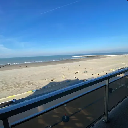 In With Stunning Sea Views, Cleaning Included Lägenhet Nieuwpoort